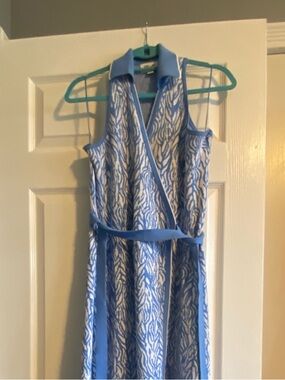 Blue & White Patterned Sleeveless Wrap Dress